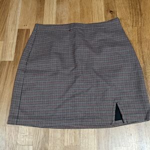 Checked notch front mini skirt